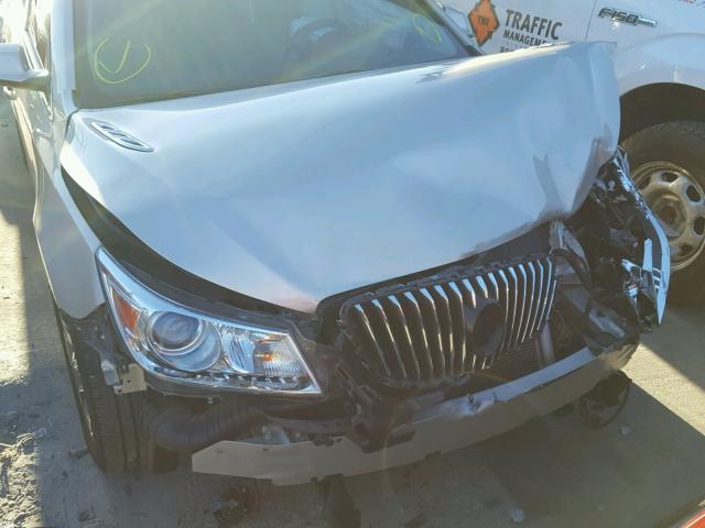 1G4GF5E37DF327233 - 2013 BUICK LACROSSE P SILVER photo 7