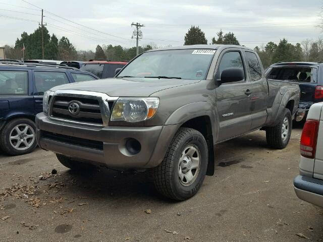 5TEUX4EN9AZ735215 - 2010 TOYOTA TACOMA ACC TAN photo 2