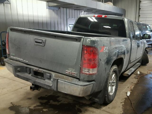 1GTR2VE32BZ181165 - 2011 GMC SIERRA K15 GRAY photo 4