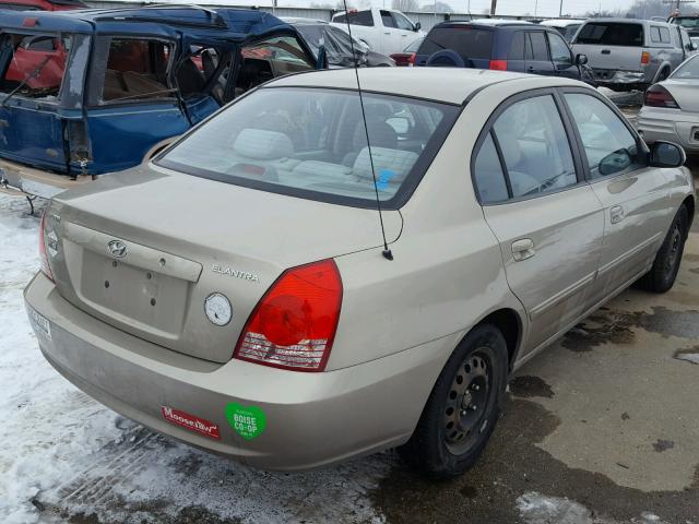 KMHDN46D55U977831 - 2005 HYUNDAI ELANTRA GL GOLD photo 4