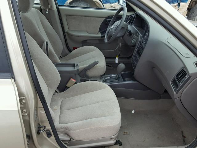 KMHDN46D55U977831 - 2005 HYUNDAI ELANTRA GL GOLD photo 5