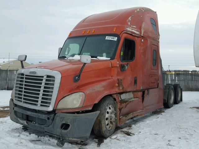 1FUJGLDR8DSBS2783 - 2013 FREIGHTLINER CASCADIA 1 ORANGE photo 2