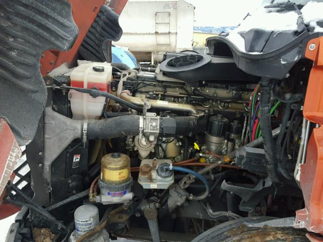 1FUJGLDR8DSBS2783 - 2013 FREIGHTLINER CASCADIA 1 ORANGE photo 7