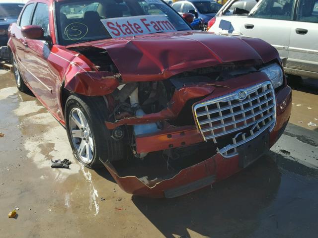 2C3LA43R97H880363 - 2007 CHRYSLER 300 RED photo 9