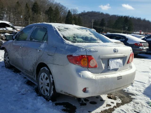 1NXBU40E19Z048110 - 2009 TOYOTA COROLLA BA SILVER photo 3