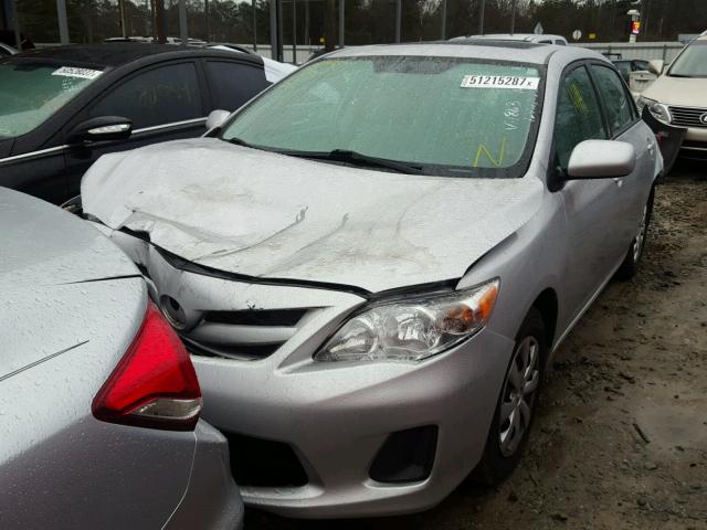 2T1BU4EEXBC691863 - 2011 TOYOTA COROLLA BA SILVER photo 2