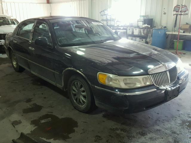 1LNHM82W1XY631743 - 1999 LINCOLN TOWN CAR S BLUE photo 1