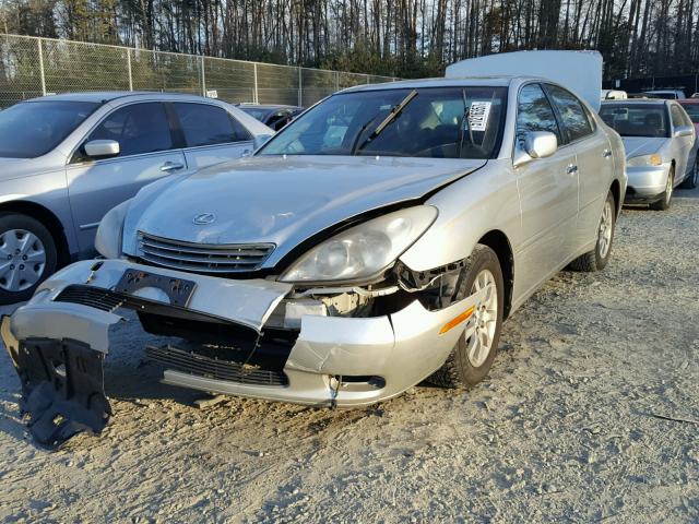 JTHBF30G220007846 - 2002 LEXUS ES 300 SILVER photo 2