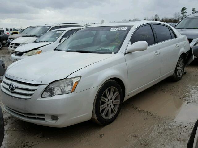 4T1BK36B57U245419 - 2007 TOYOTA AVALON XL WHITE photo 2