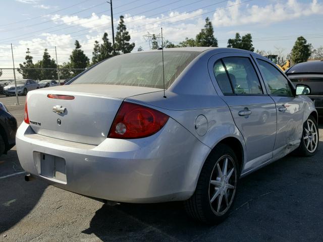 1G1AL58F287176366 - 2008 CHEVROLET COBALT LT SILVER photo 4