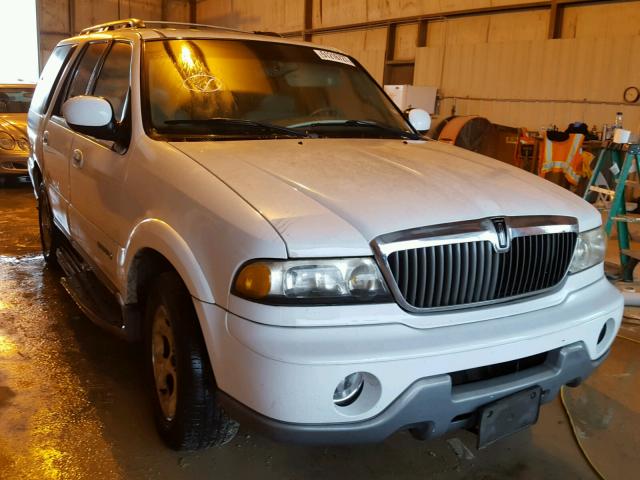 5LMEU27R61LJ32294 - 2001 LINCOLN NAVIGATOR WHITE photo 1