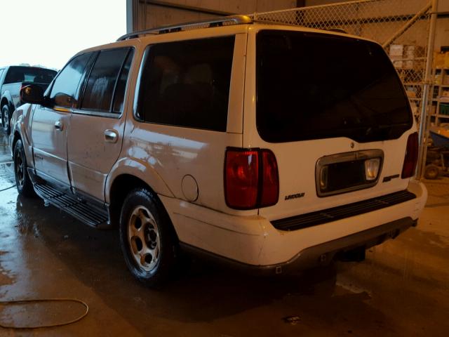 5LMEU27R61LJ32294 - 2001 LINCOLN NAVIGATOR WHITE photo 3