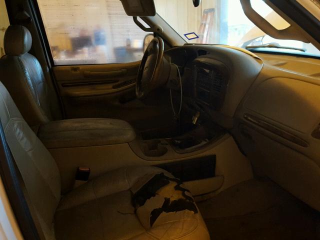 5LMEU27R61LJ32294 - 2001 LINCOLN NAVIGATOR WHITE photo 5