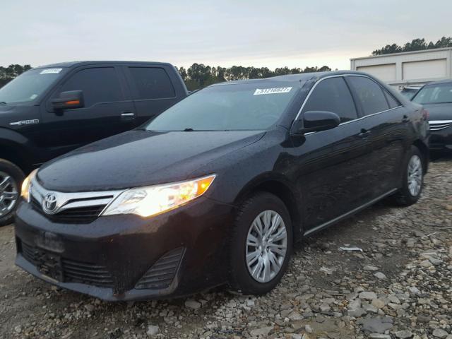 4T4BF1FKXCR174758 - 2012 TOYOTA CAMRY BASE GRAY photo 2