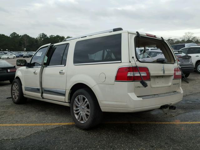 5LMFL27547LJ13546 - 2007 LINCOLN NAVIGATOR WHITE photo 3