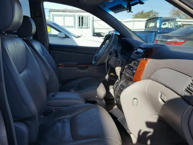 5TDZA22C94S015140 - 2004 TOYOTA SIENNA XLE GOLD photo 5