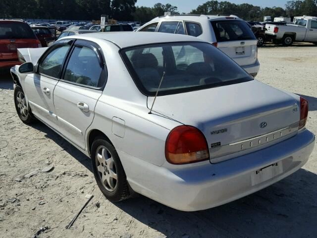 KMHWF35V5YA289442 - 2000 HYUNDAI SONATA GLS WHITE photo 3