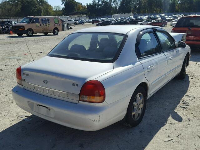 KMHWF35V5YA289442 - 2000 HYUNDAI SONATA GLS WHITE photo 4