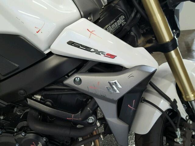 JS1GR7NAXG2100162 - 2016 SUZUKI GSX-S750 WHITE photo 18