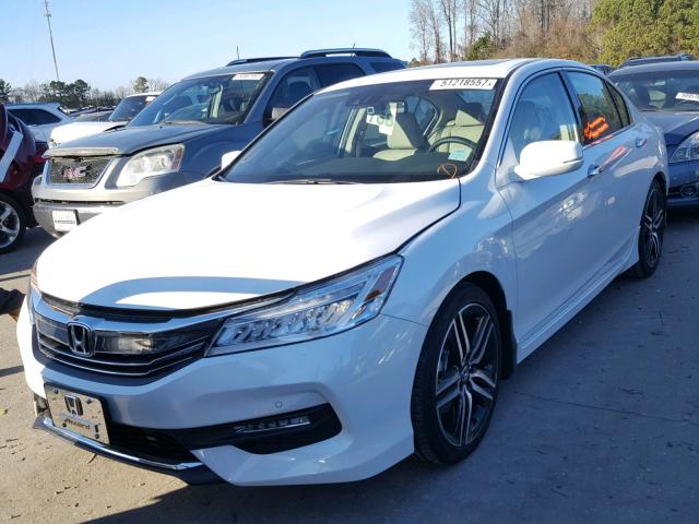 1HGCR3F91HA045577 - 2017 HONDA ACCORD TOU WHITE photo 2