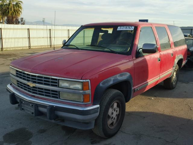 1GNFK16KXPJ335796 - 1993 CHEVROLET SUBURBAN K RED photo 2