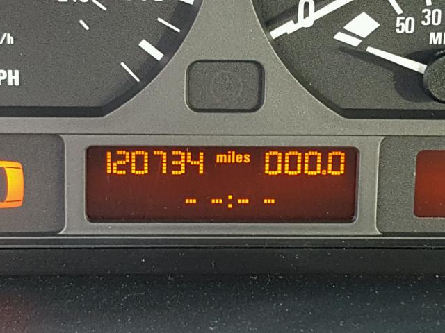 WBAET37422NG81162 - 2002 BMW 325 I SILVER photo 8