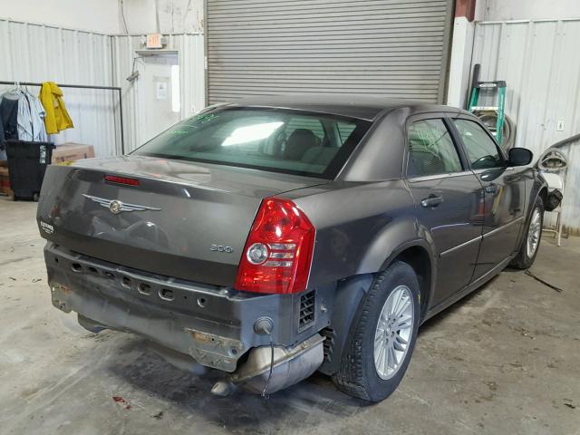 2C3KA43D39H554769 - 2009 CHRYSLER 300 LX GRAY photo 4