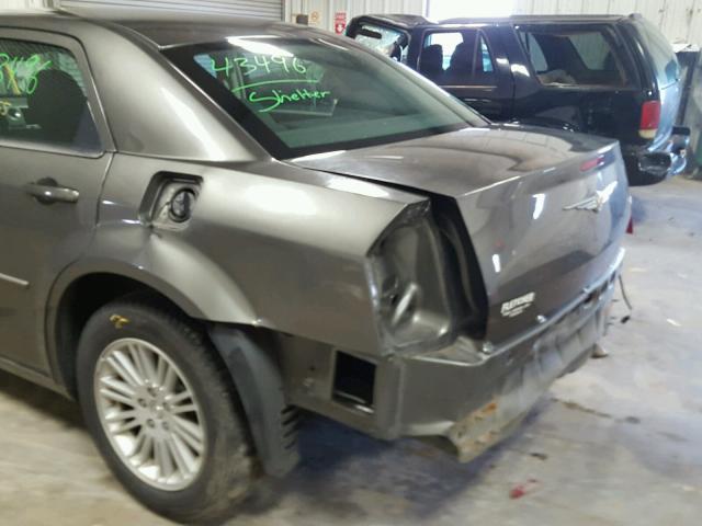 2C3KA43D39H554769 - 2009 CHRYSLER 300 LX GRAY photo 9