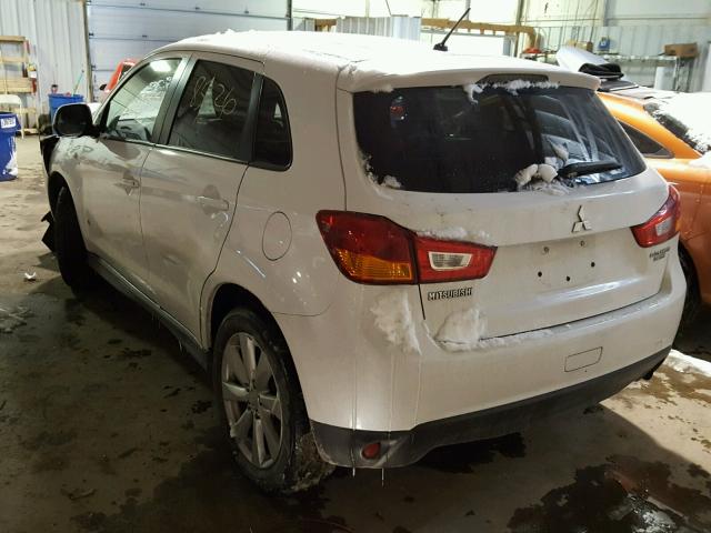 4A4AP3AU9EE018325 - 2014 MITSUBISHI OUTLANDER WHITE photo 3