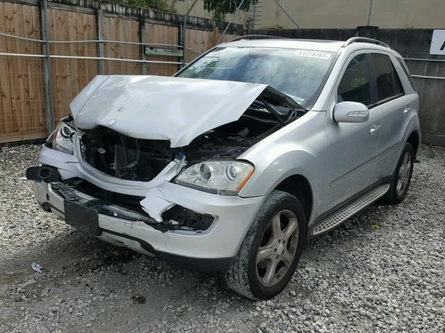 4JGBB86E48A319990 - 2008 MERCEDES-BENZ ML 350 SILVER photo 2