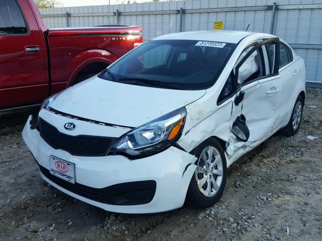 KNADM4A30F6529554 - 2015 KIA RIO LX WHITE photo 2