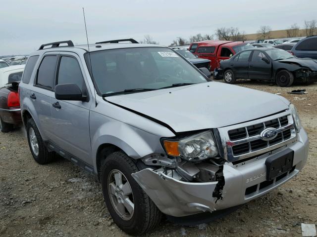 1FMCU0DG3BKC41420 - 2011 FORD ESCAPE XLT SILVER photo 9