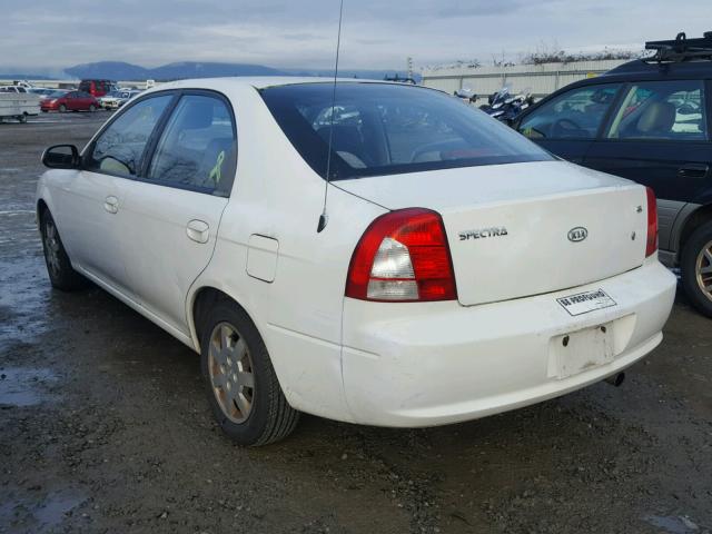 KNAFB161525057808 - 2002 KIA SPECTRA GS WHITE photo 3