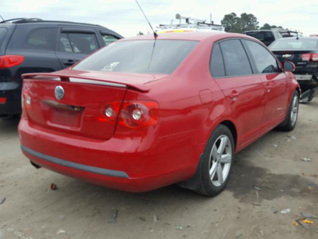 3VWAX7AJ7AM162719 - 2010 VOLKSWAGEN JETTA LIMI RED photo 4