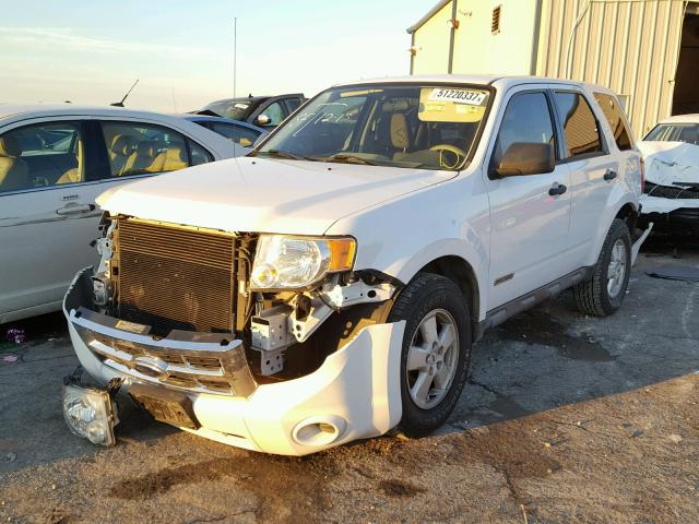 1FMCU02Z88KE50570 - 2008 FORD ESCAPE XLS WHITE photo 2