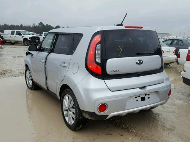 KNDJP3A55J7570029 - 2018 KIA SOUL + SILVER photo 3