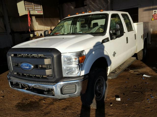 1FD8W3FT6BEC64166 - 2011 FORD F350 SUPER WHITE photo 2