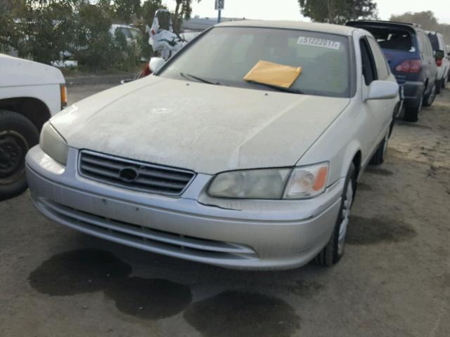 JT2BF22K210339659 - 2001 TOYOTA CAMRY CE CREAM photo 2