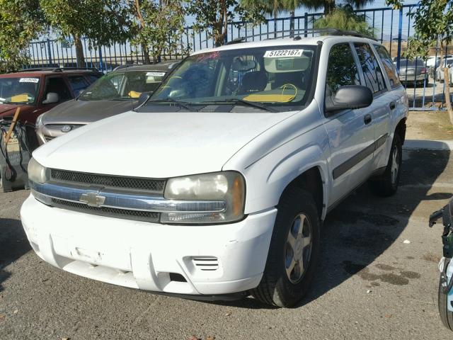 1GNDS13S852134854 - 2005 CHEVROLET TRAILBLAZE WHITE photo 2