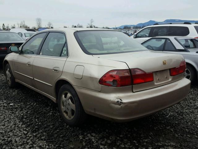 JHMCG5669YC002713 - 2000 HONDA ACCORD EX GOLD photo 3