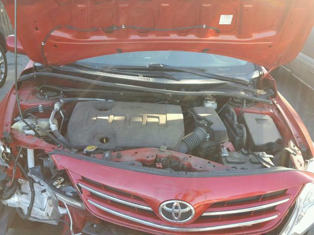 2T1BU4EE8DC963717 - 2013 TOYOTA COROLLA BA RED photo 7