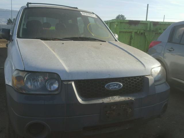 1FMYU02Z15KE48788 - 2005 FORD ESCAPE XLS WHITE photo 9