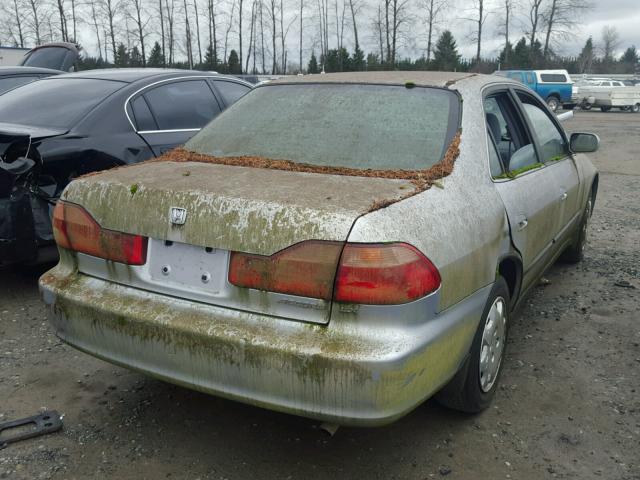 1HGCG5644WA089365 - 1998 HONDA ACCORD LX SILVER photo 4