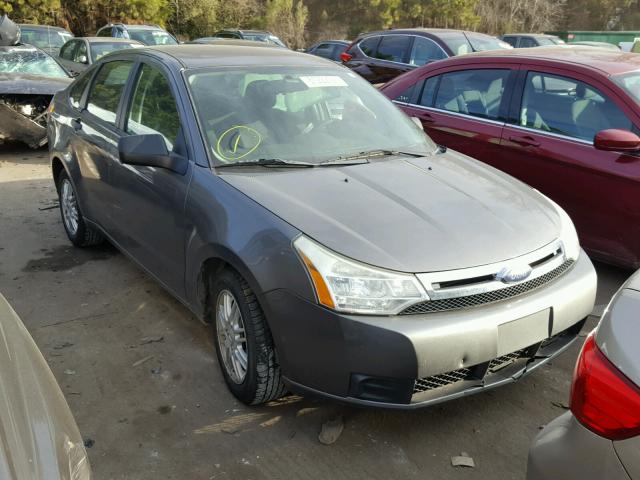 1FAHP35N39W138796 - 2009 FORD FOCUS SE GRAY photo 1