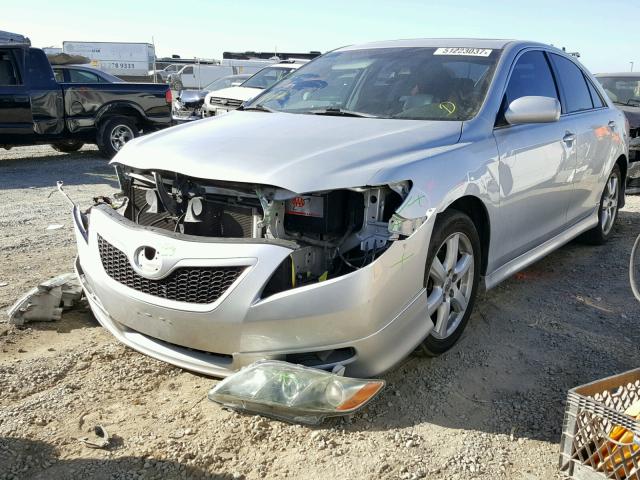 4T1BK46K47U046996 - 2007 TOYOTA CAMRY NEW SILVER photo 2