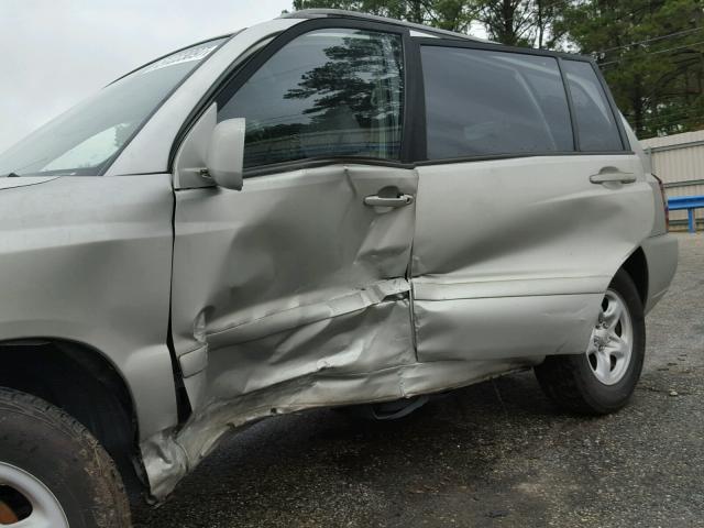 JTEDD21A060153927 - 2006 TOYOTA HIGHLANDER SILVER photo 10