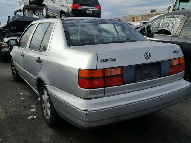 3VWSB81H2WM217476 - 1998 VOLKSWAGEN JETTA GLS SILVER photo 3