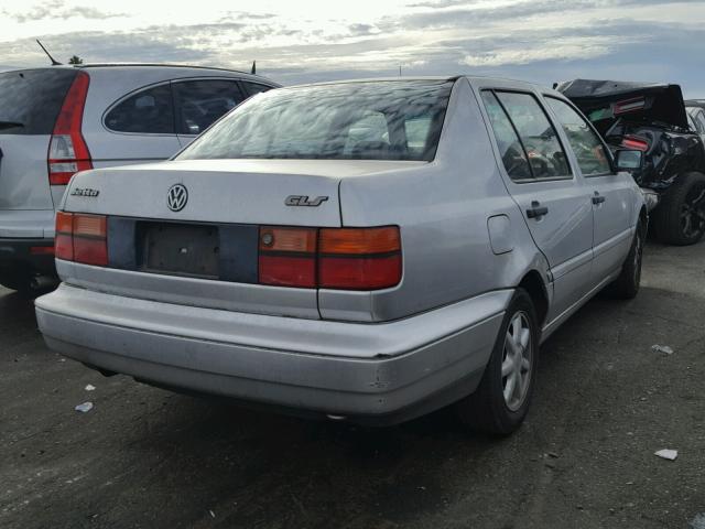 3VWSB81H2WM217476 - 1998 VOLKSWAGEN JETTA GLS SILVER photo 4