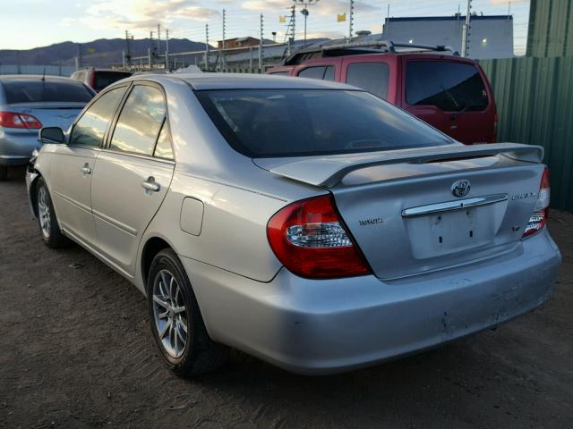 4T1BF30K62U515697 - 2002 TOYOTA CAMRY LE SILVER photo 3