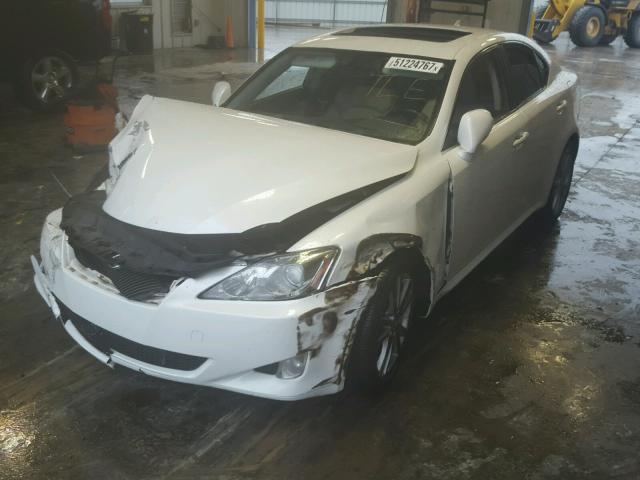 JTHBK262675049321 - 2007 LEXUS IS 250 WHITE photo 2